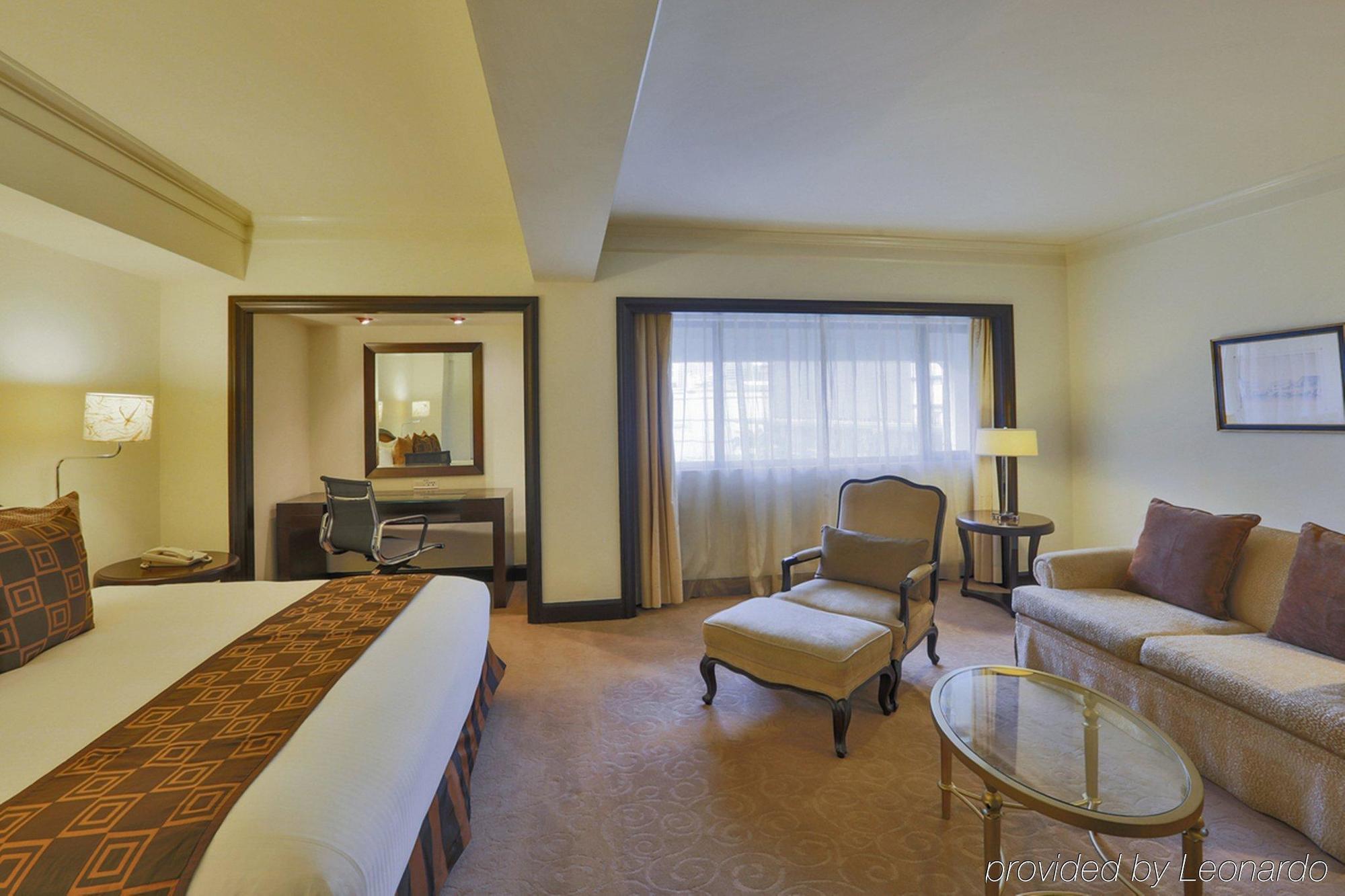 Intercontinental Manila Hotel Makati City Exterior photo