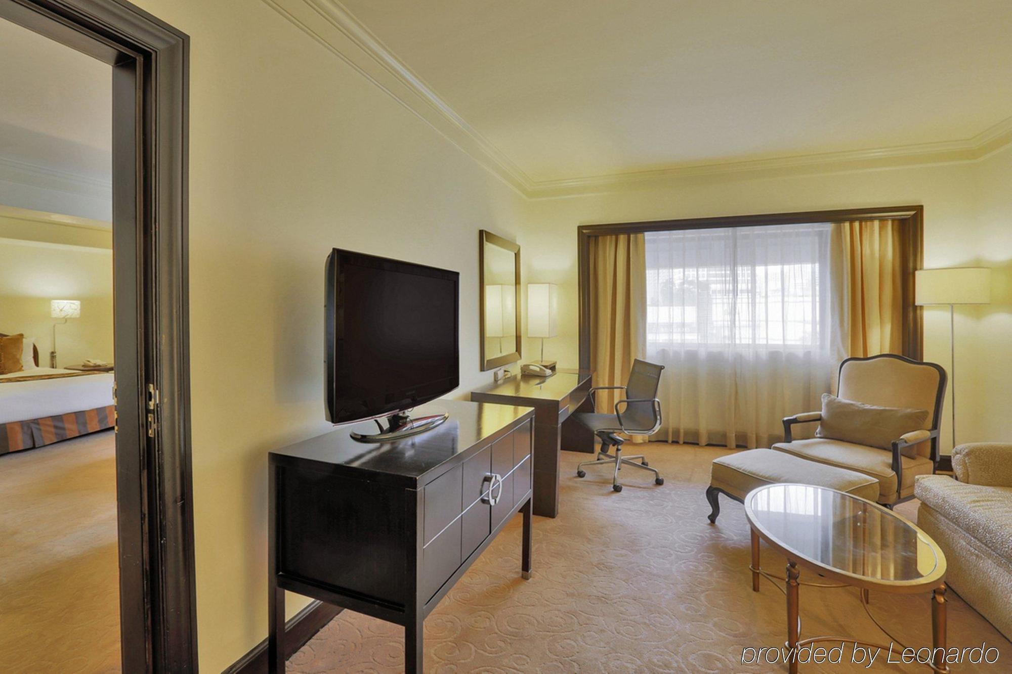 Intercontinental Manila Hotel Makati City Exterior photo