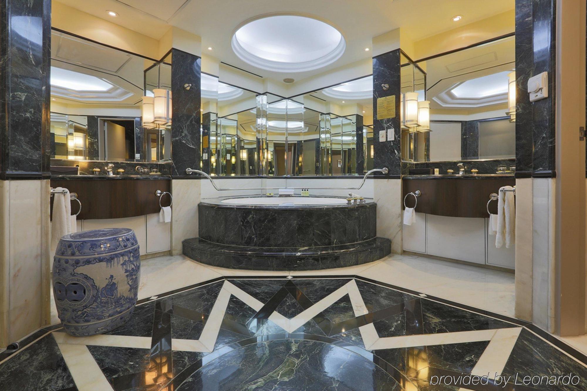 Intercontinental Manila Hotel Makati City Exterior photo