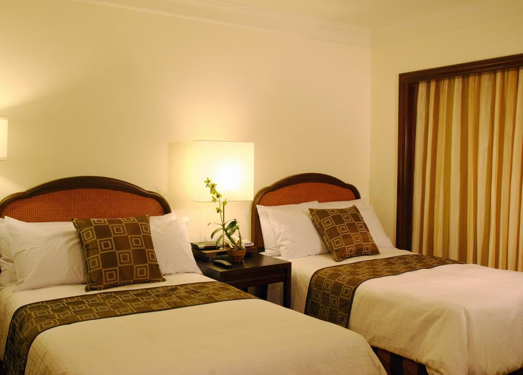 Intercontinental Manila Hotel Makati City Room photo